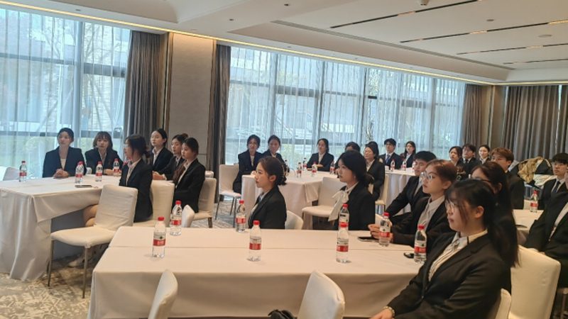 小标题：目的地选择，从兴趣出发